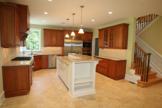 113LandsEnd-kitchen.jpg