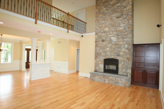 113LandsEnd-living room.jpg