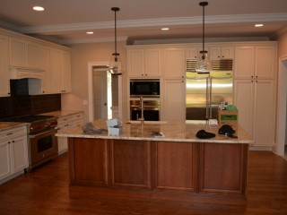 4913AThreadneedle-kitchen.jpg